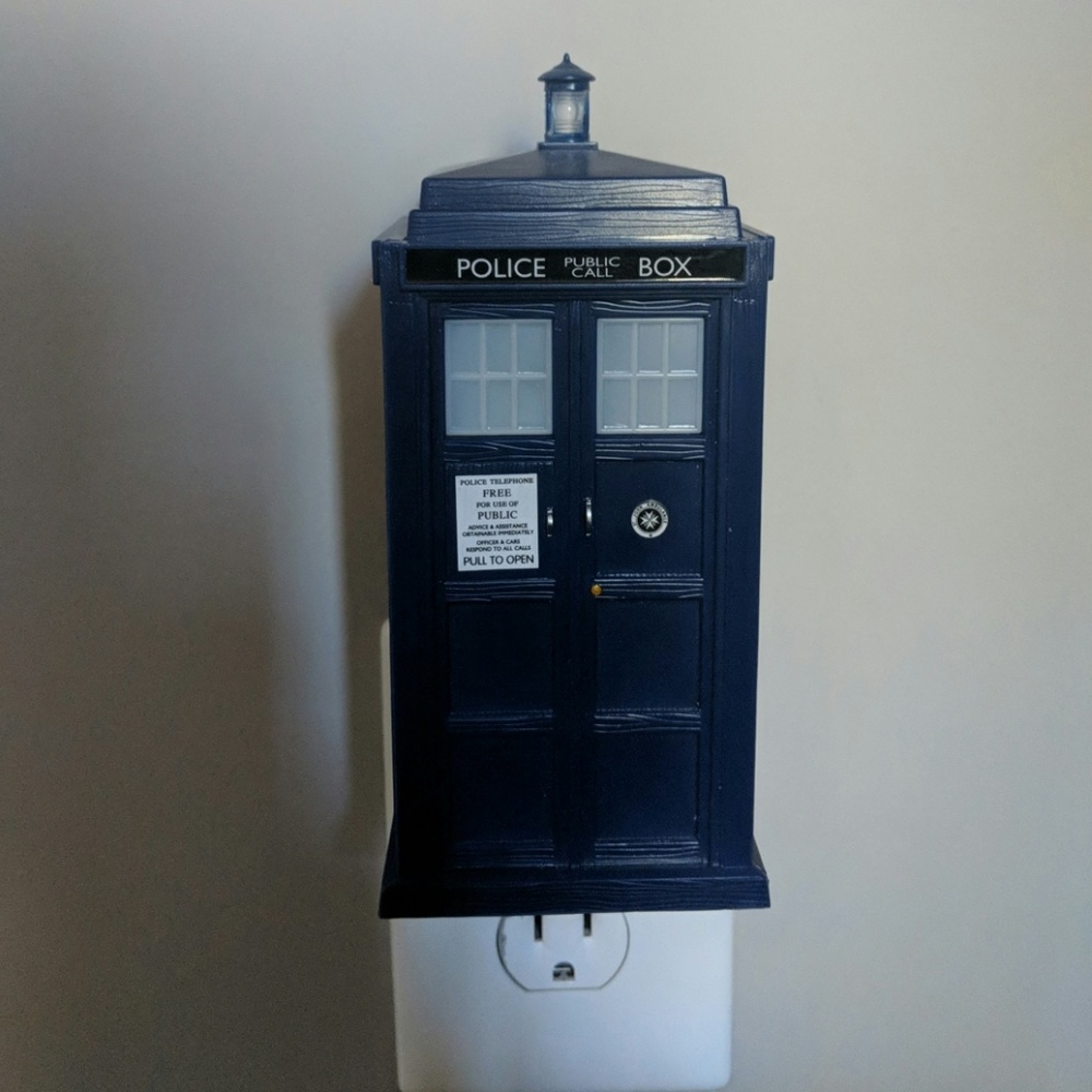 TARDIS Night Light